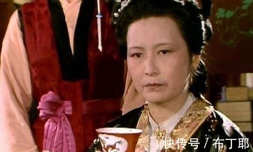 王夫人!红楼梦:金钏跳井,王夫人为何跟宝钗说想用林黛玉的衣服做装裹?