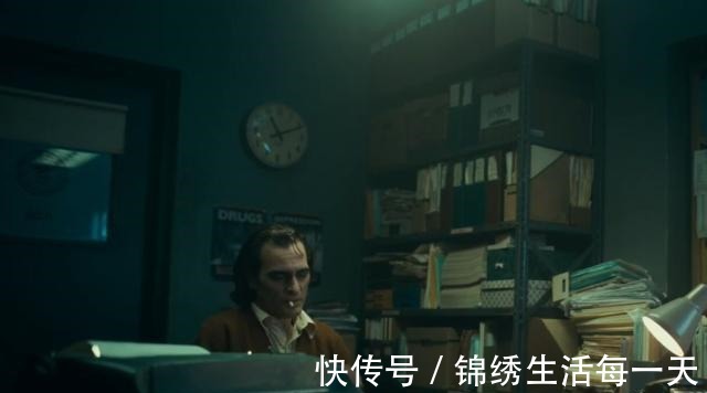 幻象|《小丑》隐藏细节表明全片都是小丑的幻想,包括亚瑟