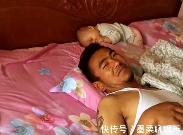爸爸|爸爸睡觉太沉,一觉醒来发现宝宝不见了,妈妈哭笑不得