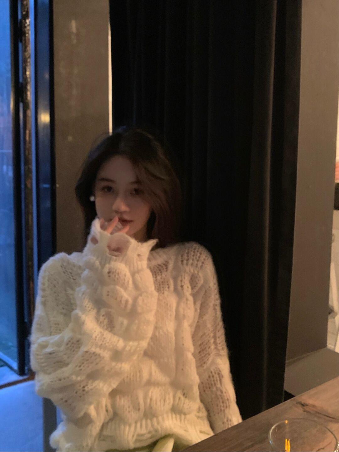 econ|秋季“毛衣”别乱穿,让博主为你演绎它的多种款式,穿出高级感