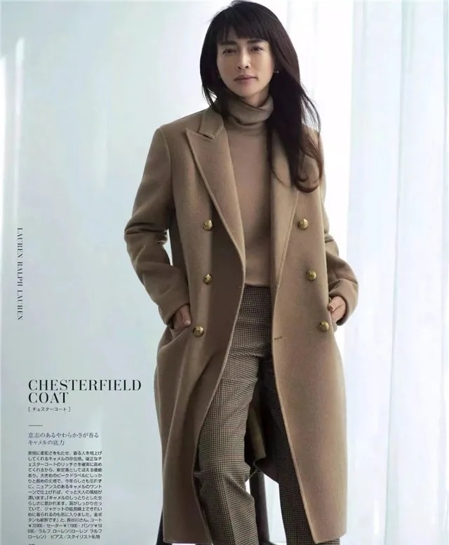 穿搭 40岁不要和一套花一起穿,高档、时尚又洋气的“高级灰”配色