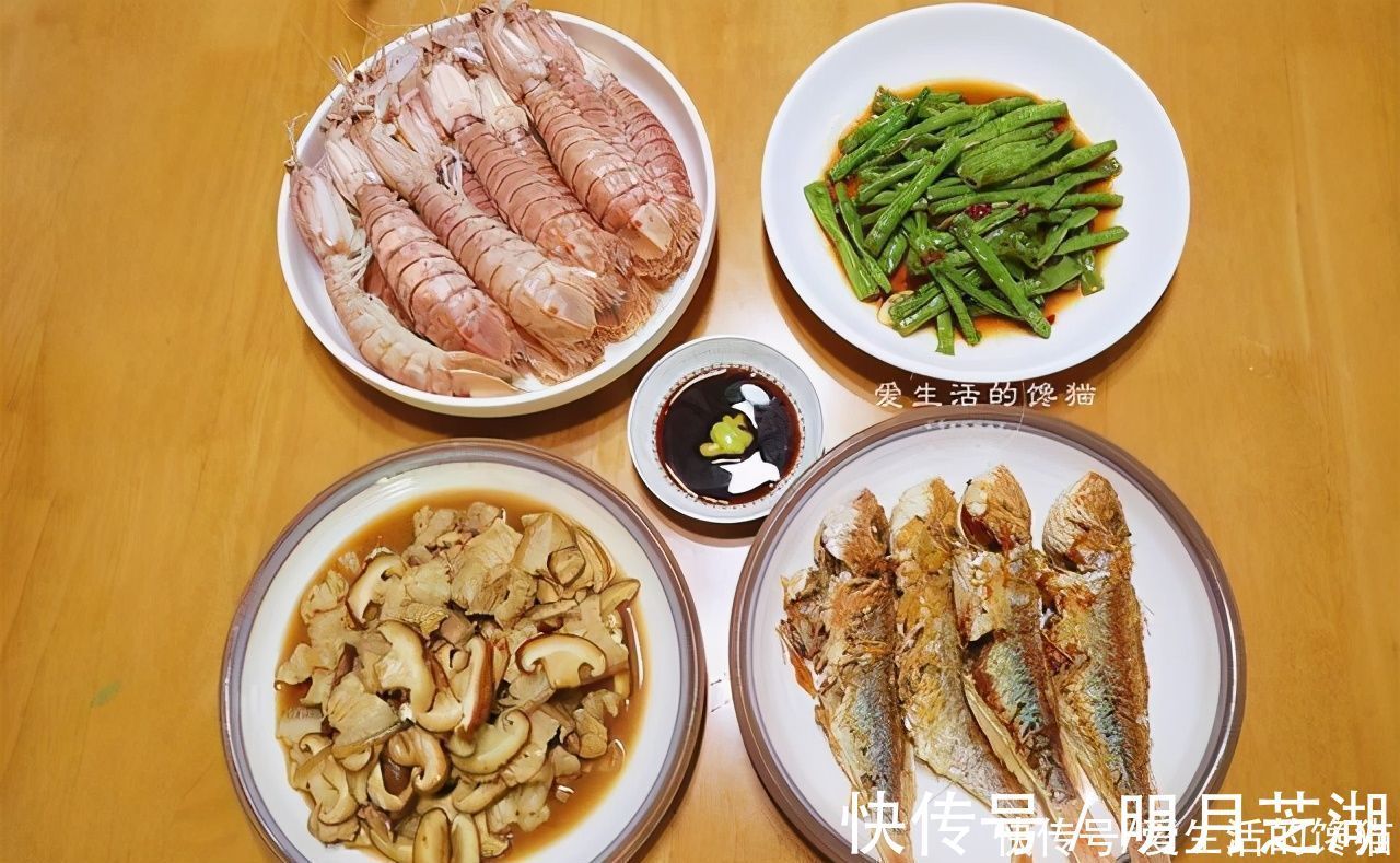 上班族妈妈给家人做的晚餐，顿顿不将就，营养搭配，从不点外卖