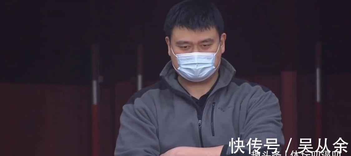 cb13胜!易建联16中11爆发,詹姆斯附体创2纪录,失误26比21引争议