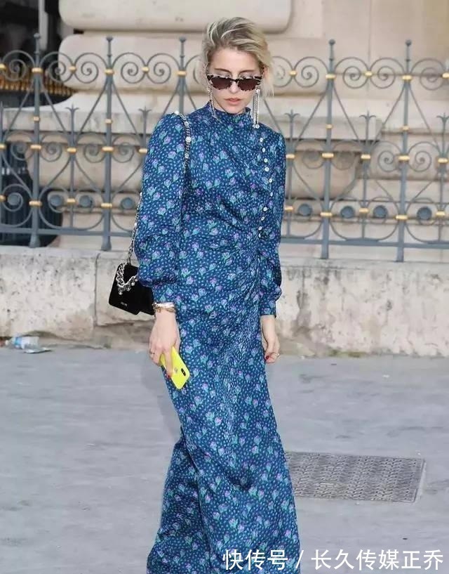 奶奶裙 入秋后短裙“失宠”了!今秋流行“奶奶裙”,不冷不热正好穿!