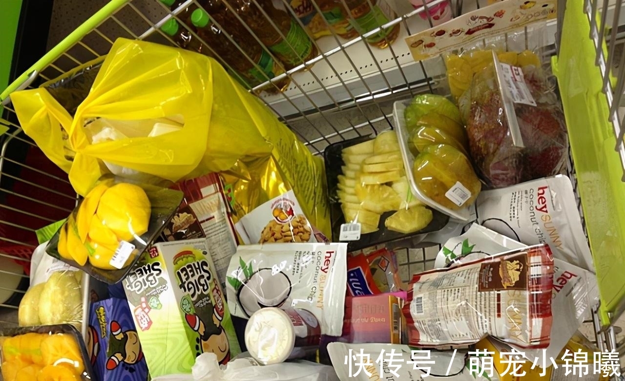 超市|超市里的这3种东西,打折再猛也不能要,服务员:不懂的人才上钩