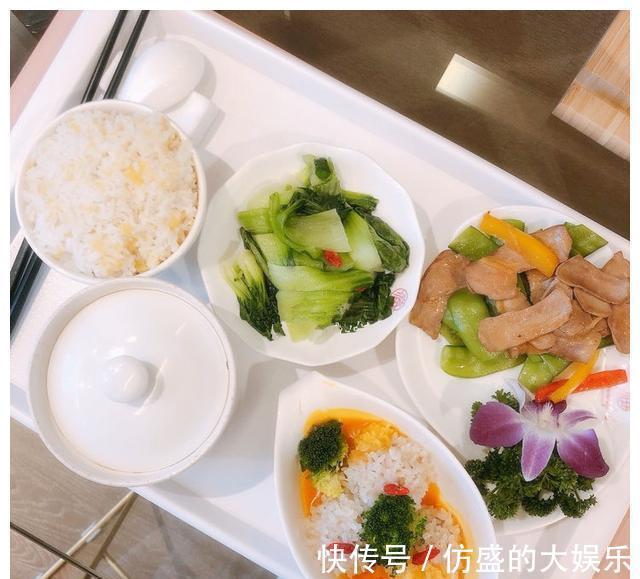 芹菜炒肉|这是一份清新、淡雅、营养均衡的月子餐菜单,光看着就咽口水了