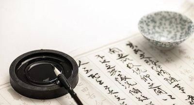 佛印和尚$棺材店的一副千古绝对,上联“人无千岁寿”,下联更是拍案叫绝