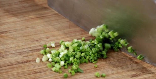 香粉|芋头这样做最好吃,一炸二炒两步搞定,外皮酥脆,内里咸香粉糯