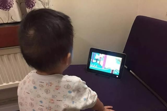 约翰·梅迪纳|孩子3岁前,看不看电视有什么影响?专家:7岁后注意力差距明显