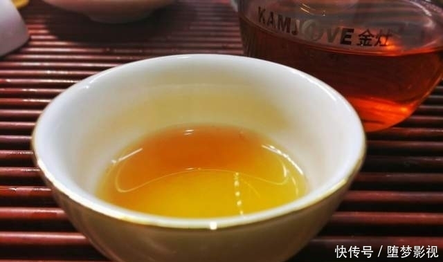 大赤甘|金骏眉属于“红茶中的贵族”, 它的颜色越金越好吗?