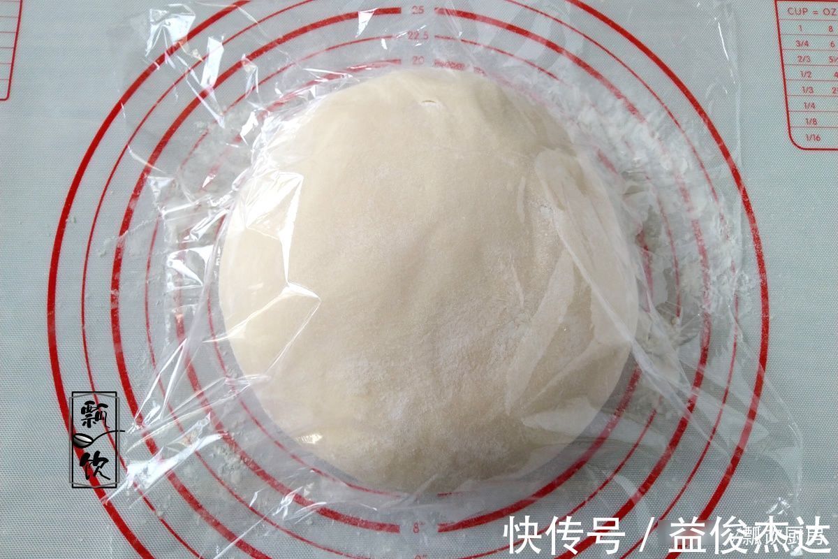 面包做不好,不是手艺不行,首先是面粉没用对,跟我做,面包拉丝