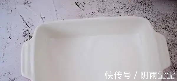 酸奶草莓冻这样做!简单4步不蒸不烤,一个奶锅就能做!