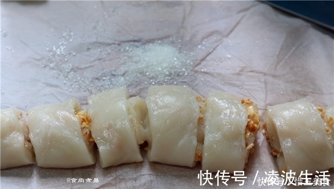 此款糯米小吃,做起来超级简单,口感筋道软糯,吃一次就爱上