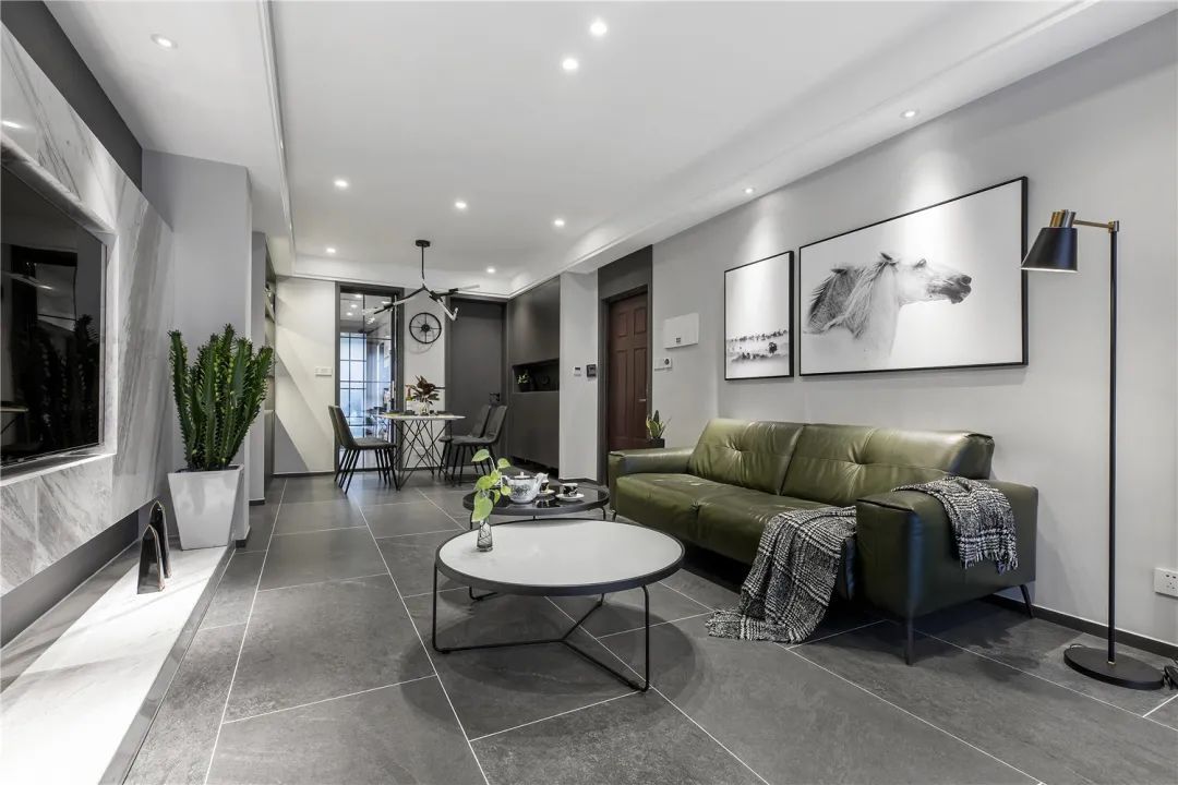 灰+绿植|103㎡现代简约，高级灰+绿植点缀，营造低调舒适的档次