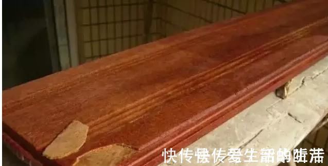 齐家敏敏|劣质地板充斥市场,5大作假手段让几万人上当!你家也被骗了吗