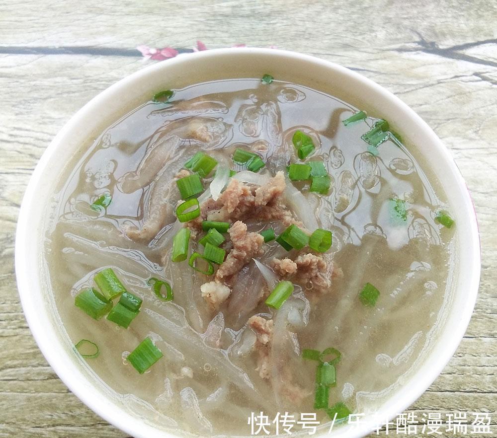 秋季进补，吃莲藕不如吃它，简单煮一锅，补血益气，暖胃又驱寒