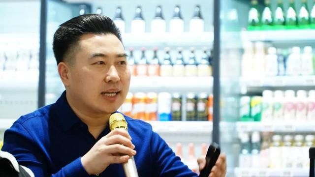  近东|财经作家华祥名：我为什么十年写两本张近东的书？