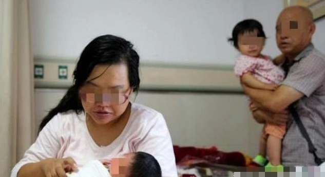 宝妈|“俺在喂奶，公公在一旁逗娃”，25岁宝妈哭泣自述无法阻止