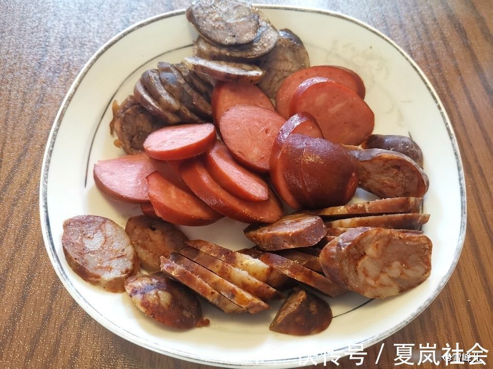 小年了,70后夫妻这样过,5菜一汤简单易做特好吃,朋友:不精致但好吃