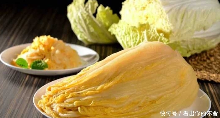  东北酸菜|腌酸菜，东北大娘教你3个技巧，保证酸香脆爽，久放不霉，超好吃