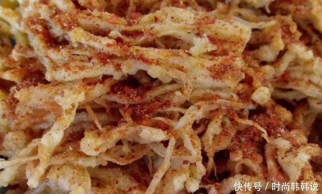 最近宅在家,炸上一盘美食,边玩边吃停不下来,成本才几块钱