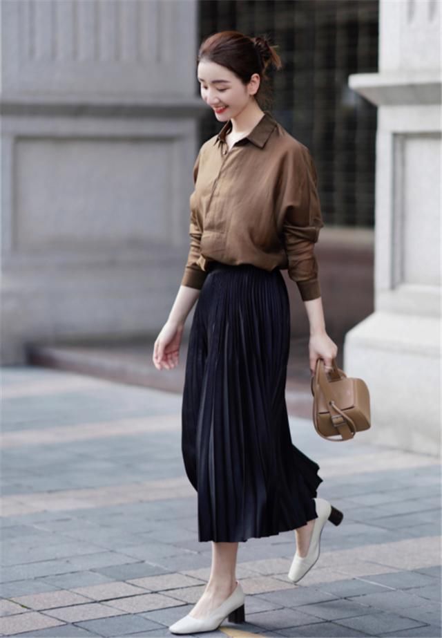 tips|女人买半身裙，就挑这5种“经典款”，省钱又时髦三五年都不过时