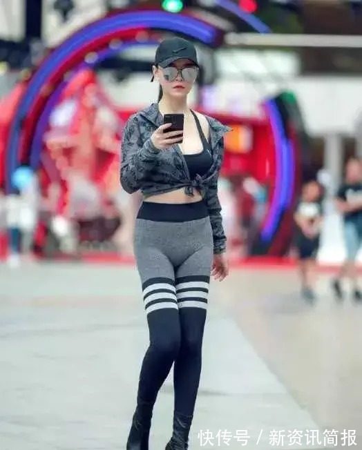 打底裤 打底裤搭配运动背心，完美绽放女神气质形象，魅力四射！