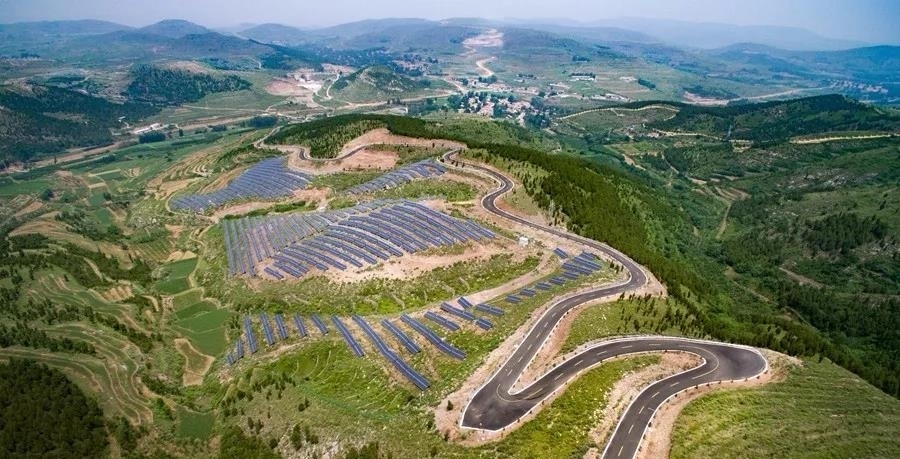 陶渊明|安丘一条公路，地势高险，路旁风景清新美丽，知道的人却很少