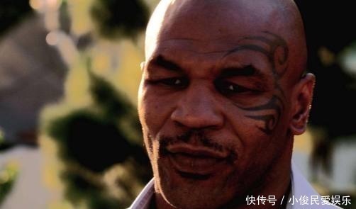 武术|李小龙,一代格斗宗师,一名著名演员,他不是神,但至今无法超越