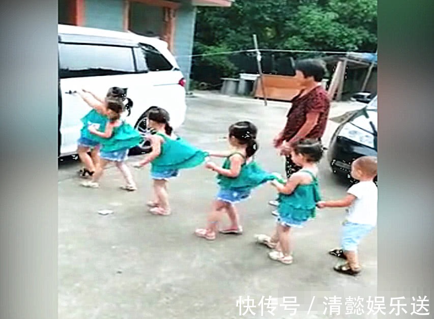 闺女|第一胎生5个闺女,二胎终于是儿子,每次出门场面无敌