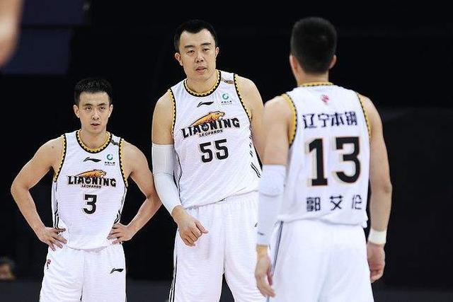 赵睿|不再沉默,郭艾伦孙铭徽赵睿全部表态,杜锋四面楚歌,广东丢脸了