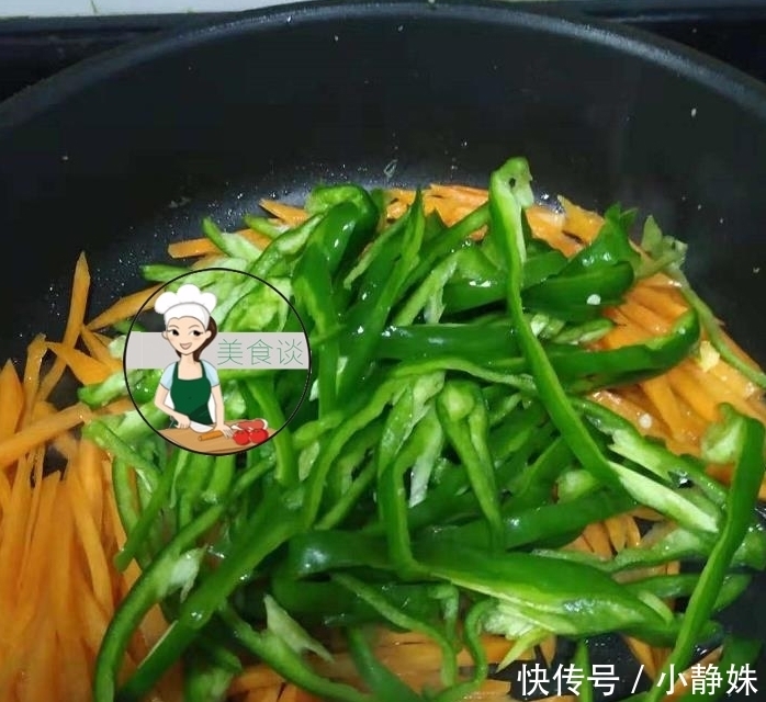 三样食材一起炒,鲜香爽口,比大鱼大肉都香,炒一盘,儿子吃撑了