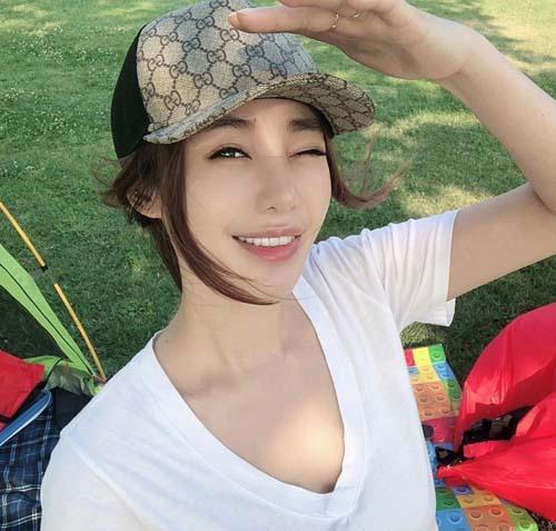 双腿|健身美女,打造饱满臀型,直言自己的另一半也要健身