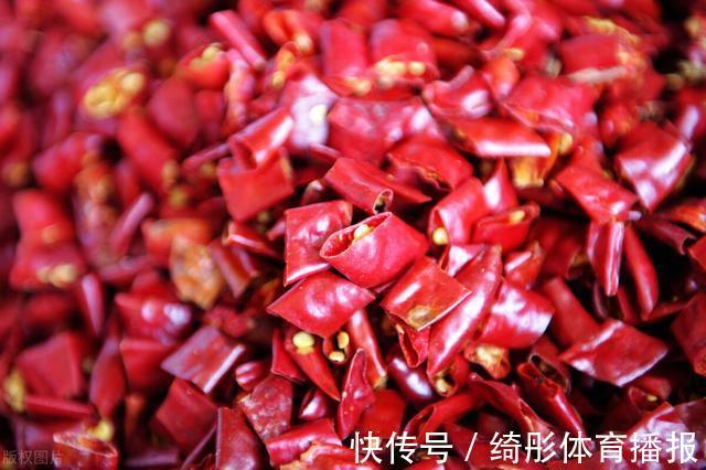 辣椒|怎样做辣椒油更地道?记住“1炕3泼1焖”,油色红亮,辣而不燥