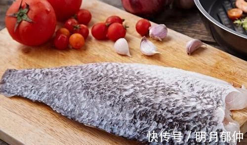 菊花茶|入睡难,睡眠浅,坚持3事食3物,养心安神,睡得自然醒