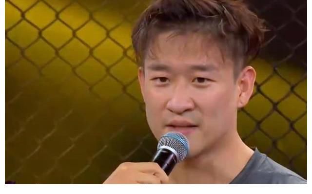 比赛|观众们被骗了,向佐有事没来,改为曹云金PK大锤,直接保送冠军