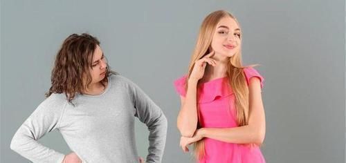 激素分泌|女性雌激素“告急”,身体会露出马脚多吃4物,皮肤好、不显老