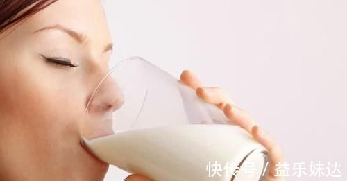 食物|天天失眠令人抓狂？睡前試試吃這幾樣食物，助你有個好睡眠！