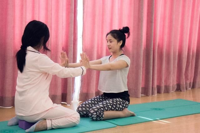 娘家|嫁出去的女儿不能回娘家坐月子，原来不是迷信，有真实原因的