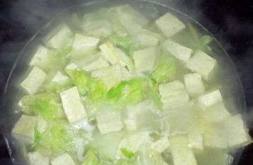 白菜炖豆腐最好吃做法,只因加了一样食材,鲜香味美,泡饭吃也香