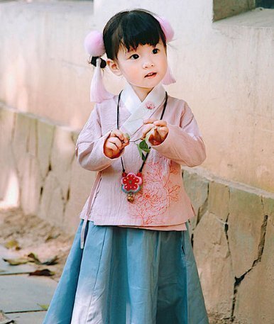 孩子|多年幼儿园老师提醒这几类衣服再漂亮,也别给孩子穿,娃很遭罪