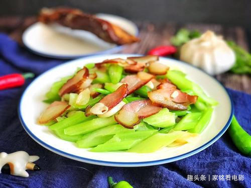 鲜爽可口的西芹炒肉,好吃可口,营养美味