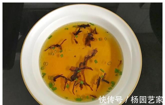 多汁|春天尝鲜,韭菜白菜靠边站,这两种食材正当季,鲜美多汁,别错过