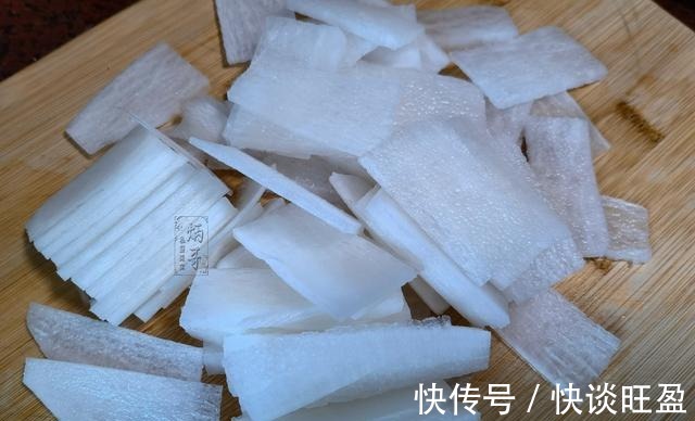 萝卜片|这开胃小菜，我家一周做8次，酸辣爽口又开胃，天天做新鲜有营养