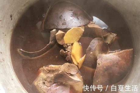猪肝炒洋葱|猪身上最便宜的部位，8块钱一斤，营养高味道佳，常吃对眼睛好