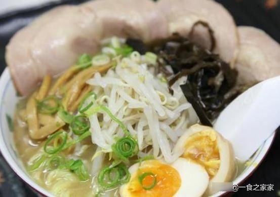 韩国的辛拉面|假如你只有5元钱,下面这4款泡面中选一款,你咋选多数人选第3