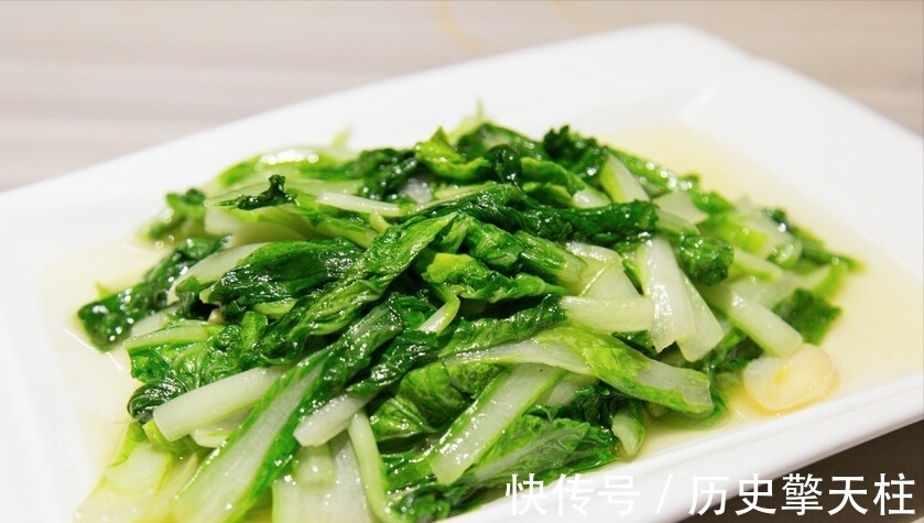 炒青菜|不管炒什么绿叶菜,切忌直接下锅,分享2个窍门,青菜翠绿不出水