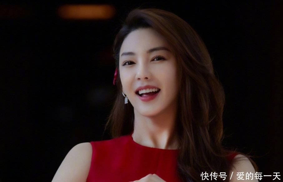 《快本》主持人换人,张雨绮顶替谢娜,还迎来一位高颜值鲜肉加盟