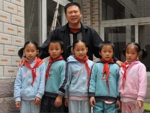 王翠英|当年35岁母亲产下全国首例5胞胎,20年过去了,他们过得好吗