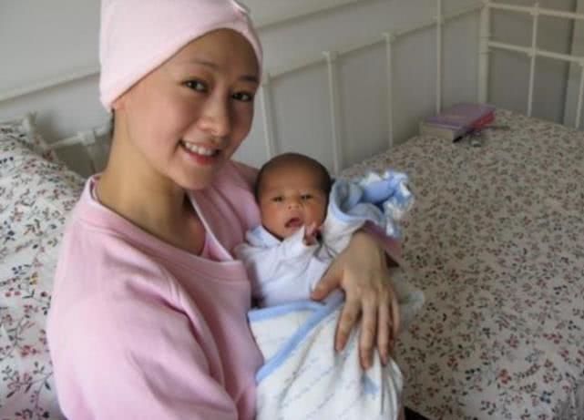 子宫|宝宝抱着睡的香,一放下就哭闹,这是怎么回事?看完你就知道了!